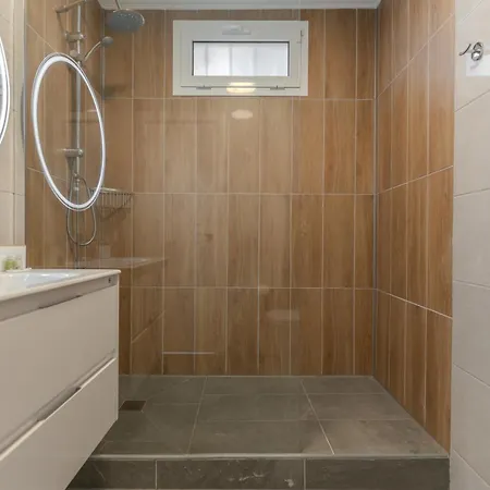 아파트 Kaora Ocean View 아데제