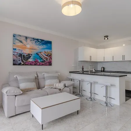 Апартаменти Kaora Ocean View *